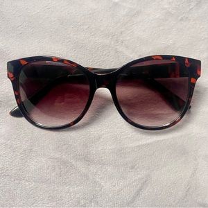 Guess leopard print sunglasses